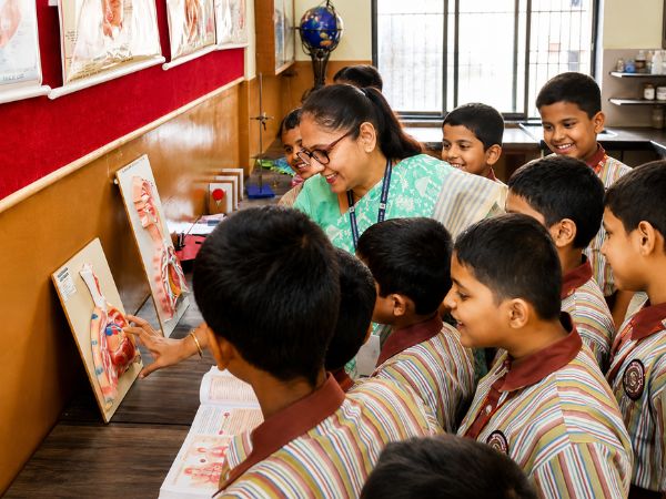 pre-primary-oxford-english-school-thane (12)